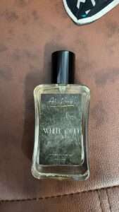 𝗪𝗛𝗜𝗧𝗘 𝗢𝗨𝗗 - Inspired by White Oud photo review